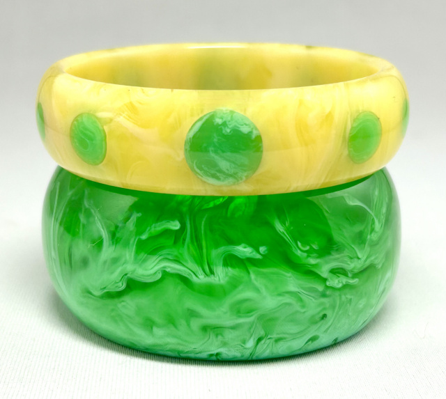 WT10 marbled green resin bangle